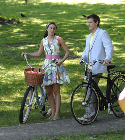 england students with_thier bikes england students with thier bikes